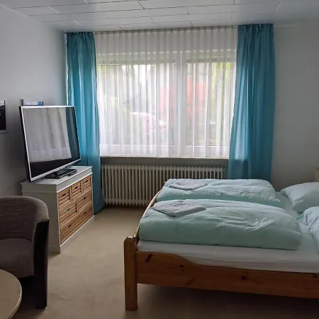 Sutanto 民宿 Reppenstedt